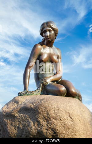 Die Statue der kleinen Meerjungfrau, Kopenhagen, Dänemark Stockfoto
