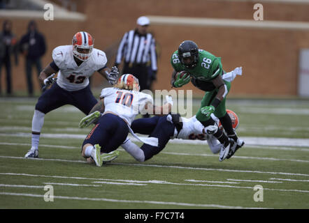 Denton, Texas, USA. 28. November 2015. 28. November 2015: läuft wieder Jeffrey Wilson (26) von North Texas bedeutet grün während der NCAA Football-Spiel zwischen UTEP Vs UNT Apogee-Stadion in Denton, Texas. © Jp Weber/ZUMA Draht/Alamy Live-Nachrichten Stockfoto