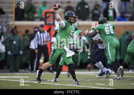 Denton, Texas, USA. 28 Nov, 2015. November 28, 2015: Während der NCAA Football Spiel zwischen UTEP vs UNT bei Apogee Stadion in Denton, Texas. © Jp Waldron/ZUMA Draht/Alamy leben Nachrichten Stockfoto