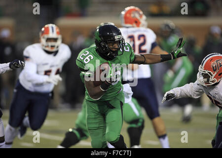 Denton, Texas, USA. 28. November 2015. 28. November 2015: läuft wieder Jeffrey Wilson (26) von North Texas bedeutet grün während der NCAA Football-Spiel zwischen UTEP Vs UNT Apogee-Stadion in Denton, Texas. © Jp Weber/ZUMA Draht/Alamy Live-Nachrichten Stockfoto