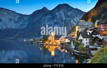 Österreich - Hallstatt Bergdorf, Salzkammergut, Österreichische Alpen, UNESCO Stockfoto