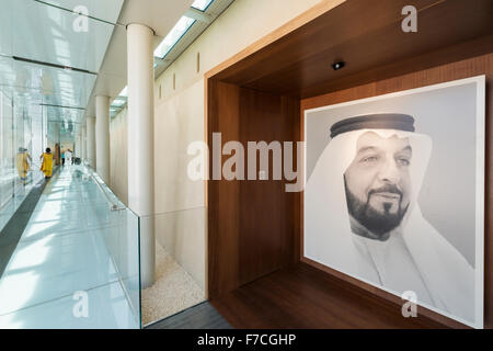 Innenraum des neuen Museums am rekonstruierten Fort Qasr Al Muwaiji in Al Ain, Vereinigte Arabische Emirate VAE Stockfoto