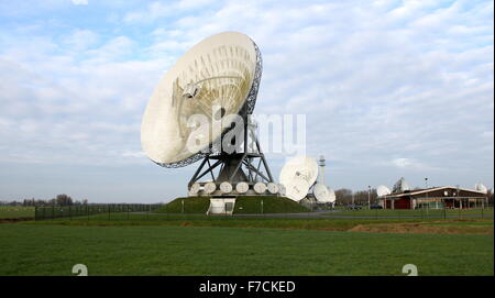 Gerichte auf Satellite Boden Station 12, Abhörstation für Sat-Verkehr. Gemeinsame Sigint Cyber Unit JSCU, Lebenswerk, Holland Stockfoto