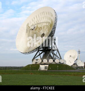 Satelliten-Bodenstation (The Big Ear), Abhören von Satelliten-Verkehr. NSO Bodenstation, Niederländisch signalisiert Intelligenz, Lebenswerk Stockfoto