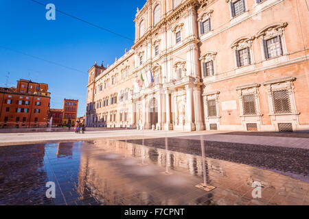 Modena, Emilia Romagna, die Piazza Roma und Palazzo Ducale Stockfoto