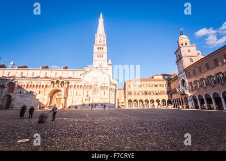 Modena, Emilia Romagna, Italien. Piazza Grande und Dom Stockfoto