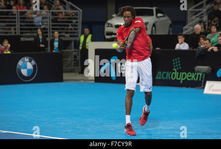 Sofia, Bulgarien - 22. November 2015: Sofia, Bulgarien - besiegte Grigor Dimitrov Monfils in einem demonstrativen Match in der Arena Armeec Stockfoto