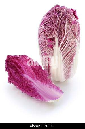 lila Chinakohl isoliert auf weißem Hintergrund Stockfoto