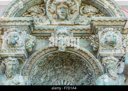 Bronze Brunnen mit Engelsfiguren in Marbella-Andalusien-Spanien Stockfoto