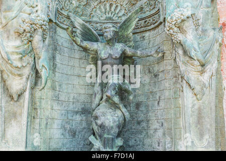 Bronze Brunnen mit Engelsfiguren in Marbella-Andalusien-Spanien Stockfoto