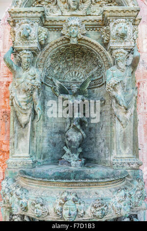 Bronze Brunnen mit Engelsfiguren in Marbella-Andalusien-Spanien Stockfoto