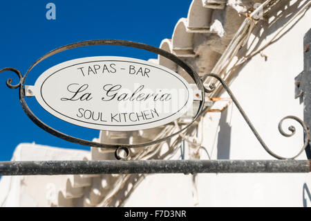 Äußere Zeichen einer Tapas Bar in einer spanischen Stadt "La Galeria" Soul Kitchen Stockfoto