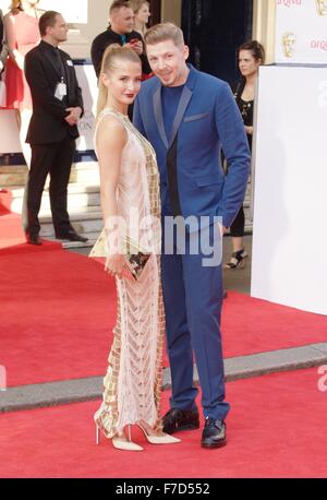 Millie Mackintosh mit Ehemann Professor Green Ankunft im Arqiva British Academy Television Awards Stockfoto