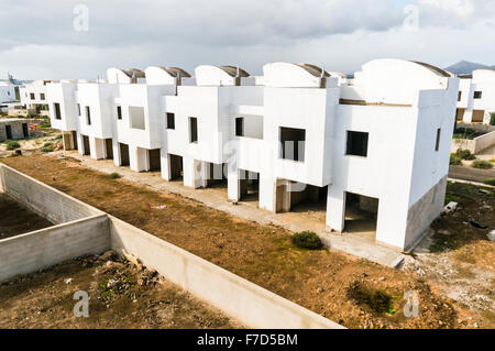 Halbfertigen Wohnungen auf einem verlassenen spanischen Baustelle geschlossen folgenden Rezession und Einbruch im Finanzmarkt Stockfoto