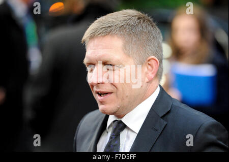 Slowakische Ministerpräsident Robert Fico kommt für den Start von einem EU-Türkei-Gipfel in Brüssel am 29.11.2015 von Wiktor Dabkowski Stockfoto