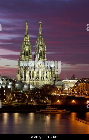 Kölner Dom und Rhein, Köln, Deutschland, Europa Stockfoto
