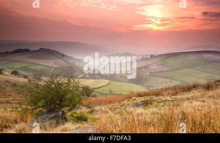 Ringinglow Blick über Hoffnung-Tal, im Peak district Stockfoto