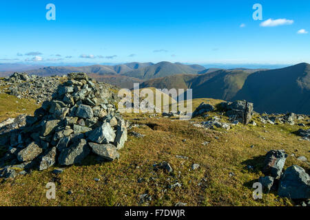 Blick Richtung Südosten über Glen Clachaig, vom Gipfel des Beinn Fhada, Isle of Mull, Argyll and Bute, Scotland, UK. Stockfoto