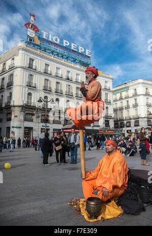 Straßenkünstler in der Puerta del Sol, Madrid, Spanien. Stockfoto