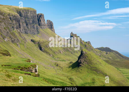 Felsige Landschaft Quiraing, Trotternish Ridge, Isle Of Skye, Schottland, Vereinigtes Königreich Stockfoto