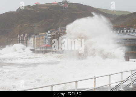 Sturm Clodagh Misshandlung Aberystwyth Musikpavillon & Promenade in Wales, UK. am 29. November 2015 Stockfoto