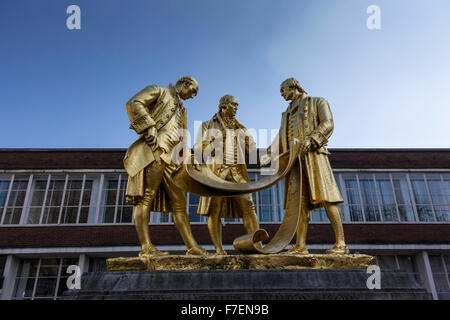 William Bloye Statue von Matthew Boulton, James Watt und William Murdoch in Broad Street in Birmingham, UK Stockfoto