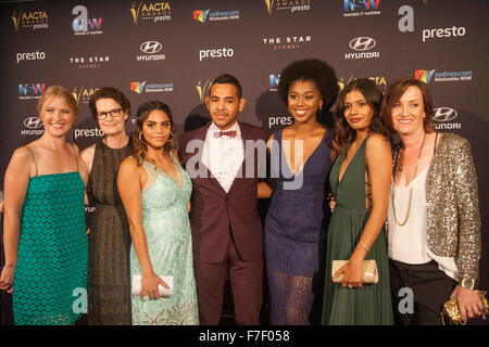 Sydney, Australien. 30. November 2015. Auf dem roten Teppich vor der 5. AACTA Preisabendessen Industrie. Der Australian Academy of Cinema und Television Arts Awards erkennen Bildschirm Exzellenz in Australien. Bildnachweis: model10/Alamy Live-Nachrichten Stockfoto