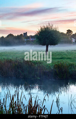 Sudbury-Auen an der Dämmerung Sudbury Suffolk in England Stockfoto