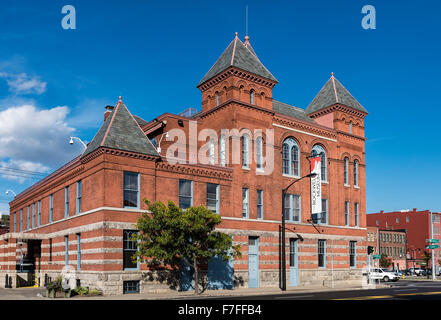 Geschäfte in der Stadt von Corning, Steuben County, New York, USA Stockfoto