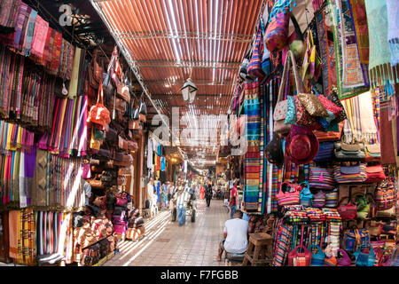 Der Souk in Marrakesch, Marokko. Stockfoto