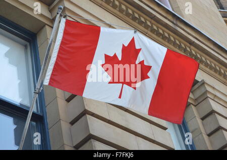 Wehende kanadische Flagge in Ottawa Stockfoto