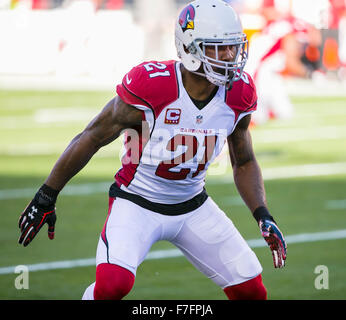 Santa Clara, CA. 29. November 2015. Arizona Cardinals Cornerback Patrick Peterson (21) in Aktion während der NFL Football-Spiel zwischen den Arizona Cardinals und die San Francisco 49ers im Levi's-Stadion in Santa Clara, Kalifornien. Die Cardinals geschlagen die 49ers 19-13. Damon Tarver/Cal Sport Media/Alamy Live-Nachrichten Stockfoto