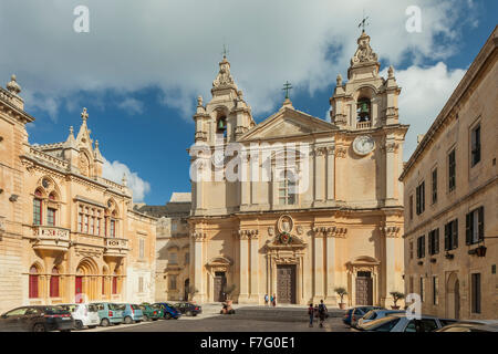 Nachmittag in der St. Pauls Kathedrale in Mdina, Malta. Stockfoto