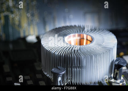 Aluminium-Kühlkörper der super Dirigent high-Speed Chip verhindert Überhitzung, Durchführung von Strahlungswärme Kühlung pc brennen Stockfoto