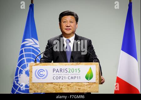 Le Bourget, Frankreich. 30. November 2015. Chinesischen Staatspräsidenten Xi Jinping befasst sich mit der Plenarsitzung der COP21, United Nations Climate Change Conference 30. November 2015 außerhalb von Paris in Le Bourget, Frankreich. Stockfoto