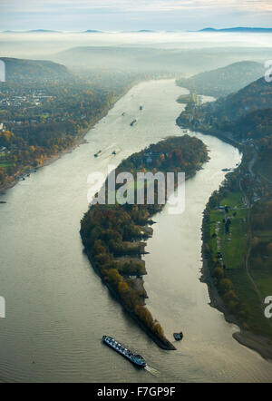 Bad Honnef Rhine nahe Siebengebirge Bad Honnef Rhine Valley im Dunst Rheininsel Nonnenwerth Island, North Rhine-Westphalia, Stockfoto