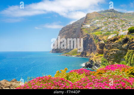 Landschaft mit Cabo Girao (580 m höchsten) Klippe - Camara de Lobos Insel Madeira, Portugal Stockfoto