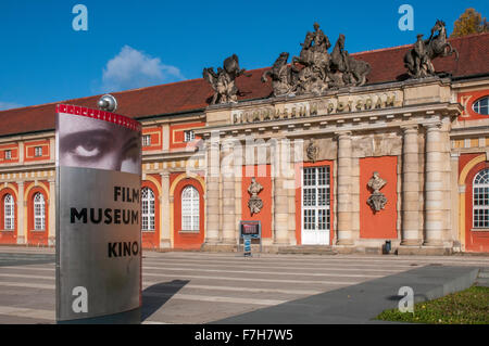 Filmmuseum in Potsdam, Deutschland, untergebracht in den Marstall, Orangerie aus dem 18. Jahrhundert. Stockfoto