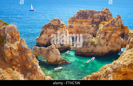 Algarve-Küste Ponta da Piedade in der Nähe von Lagos, Algarve, Portugal Stockfoto