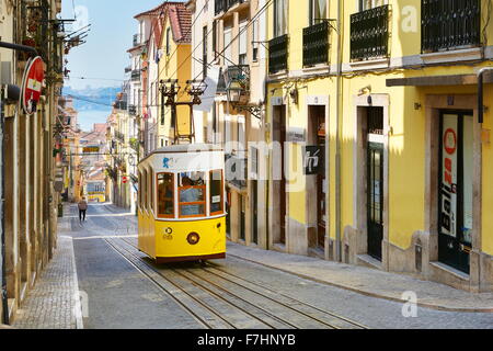 Lissabon Straßenbahn, "Elevador da Bica" Portugal Stockfoto