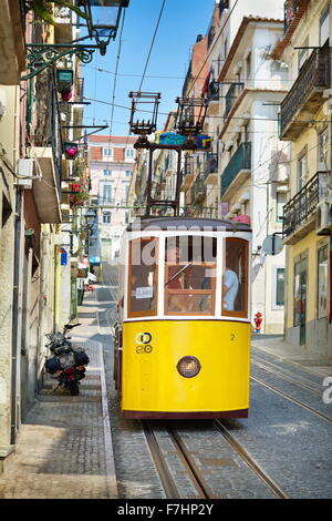 Lissabon Straßenbahn, "Elevador da Bica" Portugal Stockfoto