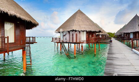 Bungalows im Malediven-Insel Stockfoto