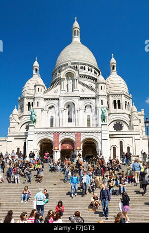 Basilika des Heiligen Herzens (Du Sacre-Coeur), Viertel Montmartre, Paris, Frankreich Stockfoto