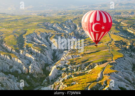 Cappadocia - Türkei, Blick aus dem Ballon um Nevsehir, UNESCO Stockfoto