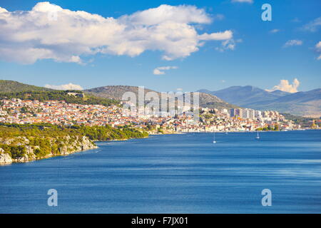 Sibenik, direkt am Meer Stadt, Kroatien Stockfoto