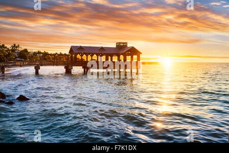 Pier am Strand in Key West, Florida USA Stockfoto