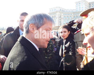 Bukarest, Rumänien. 1. Dezember 2015. Premierminister von Rumänien, Dacian Ciolos. Bildnachweis: Paul Hristea/Alamy Live-Nachrichten Stockfoto