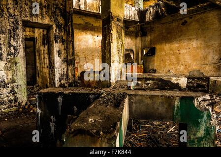 innen zerstört der alten Fabrik Stockfoto