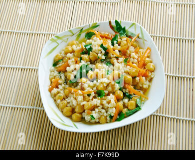 Curry-Couscous-Salat Stockfoto