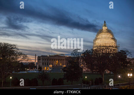 Washington, DC - US Kapitol Gebäude mit Gerüsten können Reparaturen an der Kuppel. Stockfoto